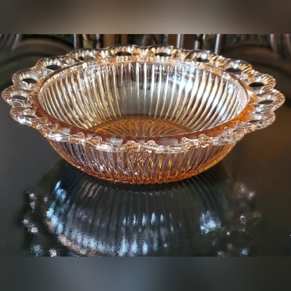 1930s "Lace Edge Pink" AKA "Old Colony" Ribbed Bowl by Anchor Hocking - Picture 13 of 13